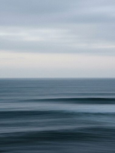 Minimal seascape with motion blur